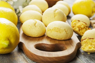 Ev yapımı limonlu kurabiye 