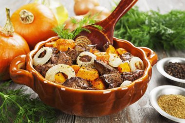 Kabak tavuk karaciğer ile