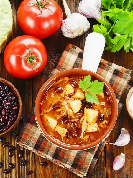 Kohlsuppe mit roten Bohnen — Stockfoto