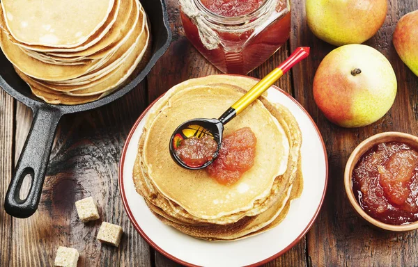 Pfannkuchen mit Marmelade — Stockfoto