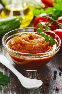 Cam bir kapta kabak püresi