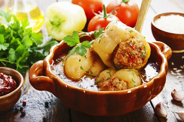 Pimentón relleno con carne — Foto de Stock