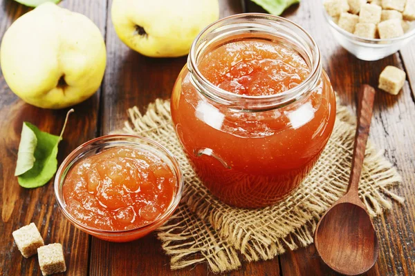 Fresh quince jam — Stock Photo, Image