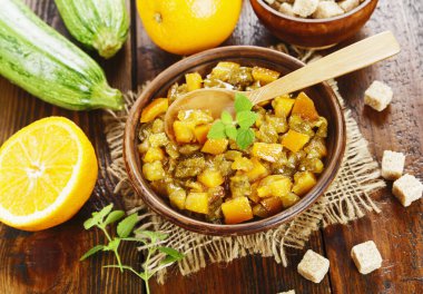 Cam kase portakal ile kabak reçel