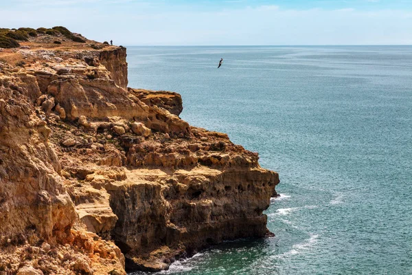 Algarve kust zand kliffen Portugal — Stockfoto
