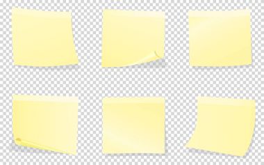 Saydam arka plan üzerinde izole sarı yapışkan notlar
