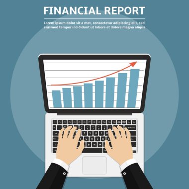 Mali rapor grafik çevrimiçi pazarlama sınıf başkanı, ve bilgisayar teknoloji kavramı ile dizüstü bilgisayar kullanarak işadamı eller