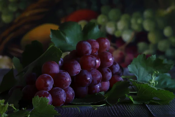 Uvas Vermelhas Brancas Naturais — Fotografia de Stock