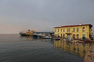 Türkiye / zmir 26 Kasım 2019 Pasaport feribot limanı.