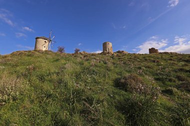 Old windmills in Izmir / Eski foa