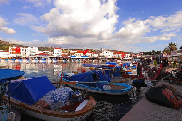 Izmir Turquía Marzo 2020 Antiguo Puerto Turístico Costero Foca —  Fotos de Stock