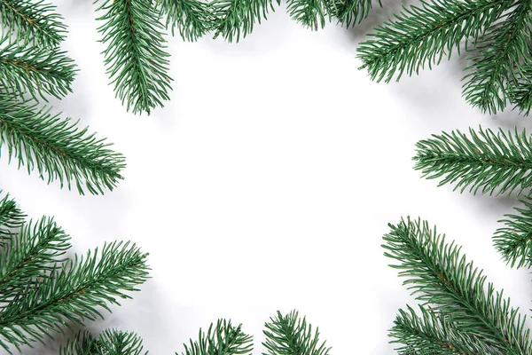Рождественская елка рамка на белом фоне. Свободное пространство — стоковое фото