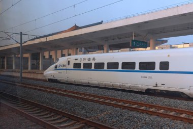 Çin treni. Çin demiryolu taşıma hattı. Demiryolu hattı.