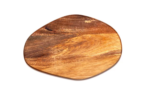 Cięcie deski drewnianej na białym tle — Zdjęcie stockowe