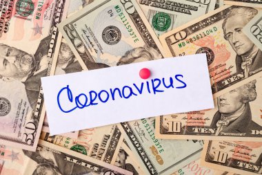 ABD doları banknotları üzerine Coronavirus yazıtları, küresel kriz kavramı