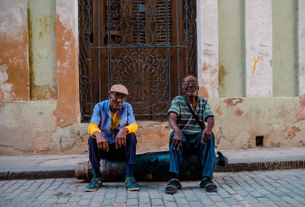 Oude leeuwen van Havana — Stockfoto