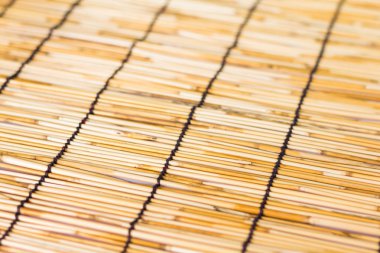 küçük bambu bir ip ile kaplı. Perde için kullanılan