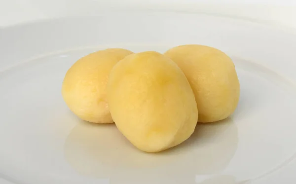 Patatas Peladas Hervidas Blanco —  Fotos de Stock