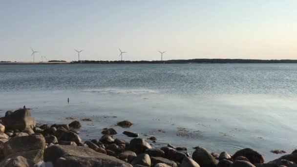 Denemarken Landschap Met Windmolens Zee — Stockvideo