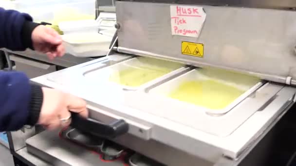 Machine Emballage Alimentaire Pour Transport — Video