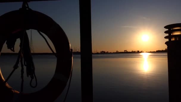 Ηλιοβασίλεμα Στην Παραλία Kalundborg Δανία — Αρχείο Βίντεο