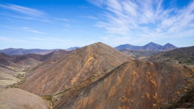 Yazın dağ manzarası