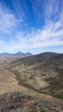Yazın dağ manzarası