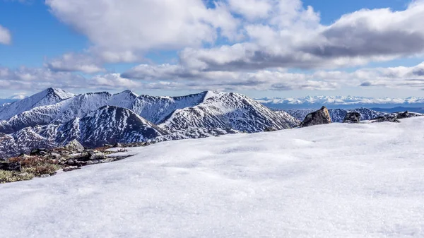 Гірський пейзаж взимку Ліцензійні Стокові Фото