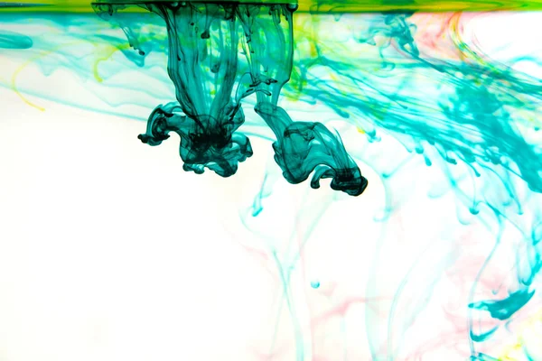 Encres dans l'eau, explosion de couleur — Photo
