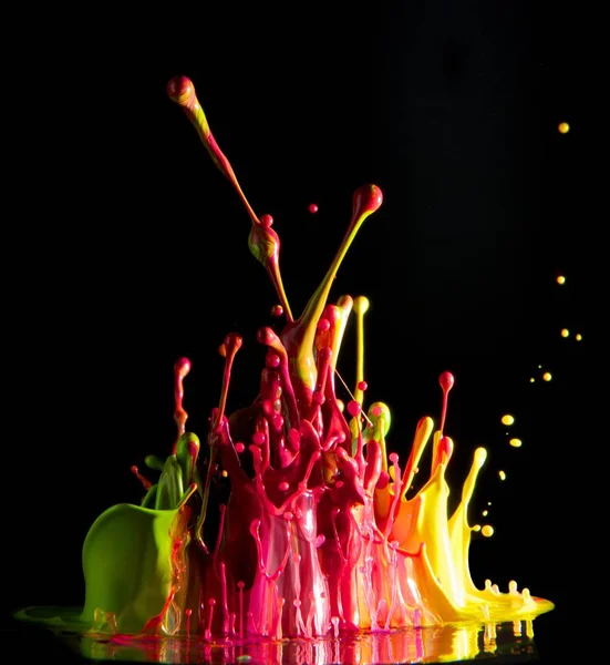 Close Shot Splashing Drops Black Background — Stock Photo, Image