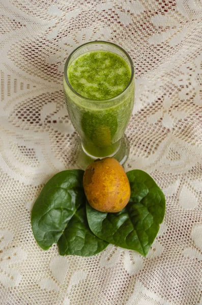 Glass Juice Blend Made Malabar Spinach June Plums Main Ingredients — Stock Photo, Image