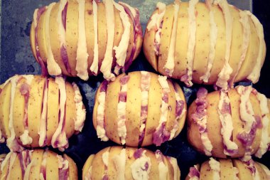 sarı dilimlenmiş patates