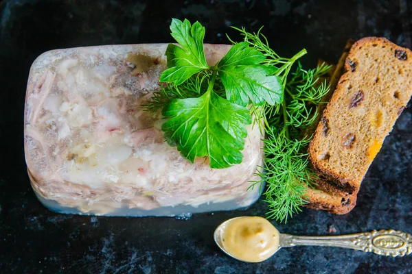 Aspik Fleisch, kalte Vorspeisen — Stockfoto