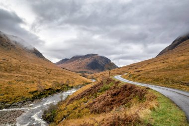 Highlands Çarpık Yolu