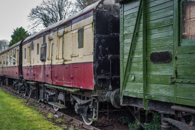 Eski tren vagonları