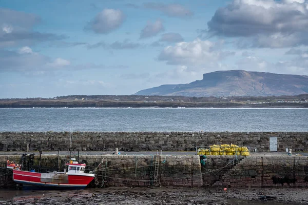 Vissersboot Afgemeerd Mullaghmore Harbour Ireland — Stockfoto