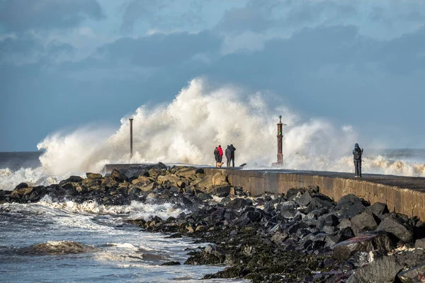 Olas Del Océano Rompiendo Extremo Barmouth Castlerock Irlanda Del Norte —  Fotos de Stock