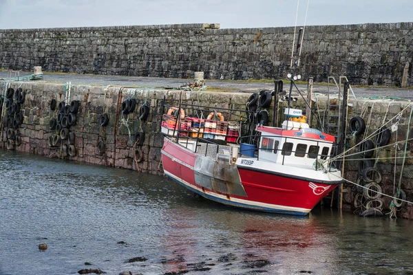 Mullaghmore Ireland February 2020 渔船停泊在Mullaghmore港口 — 图库照片