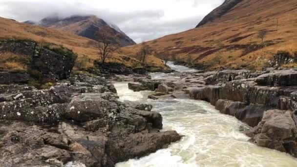 Filmación Del Río Etive Las Tierras Altas Escocesas — Vídeo de stock