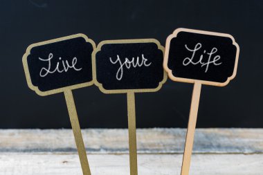 Motivasyonel mesaj Hayatınızı Tebeşirle yazdı