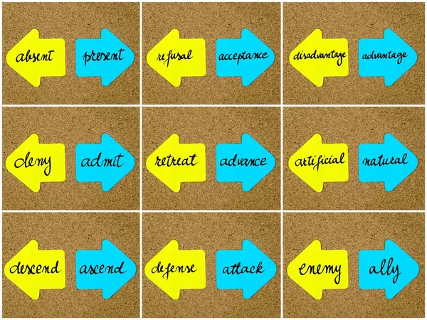 Antonym concepts written on opposite arrows — ストック写真