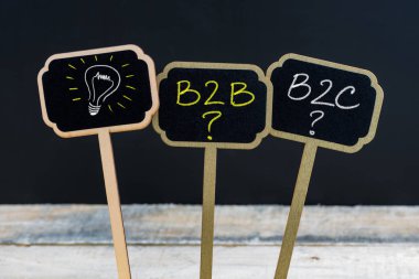 Kavramı mesaj B2b, B2c ve ampul fikir için sembolü olarak