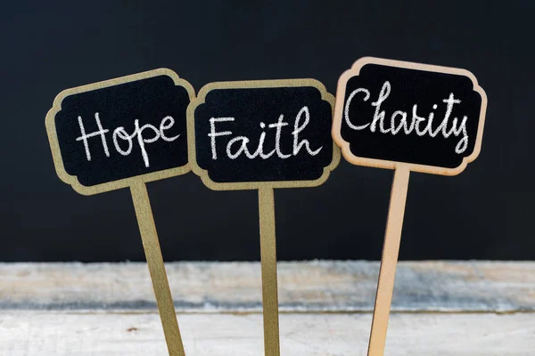 Koncept zprávy naději víry Charity s křídou — Stock fotografie
