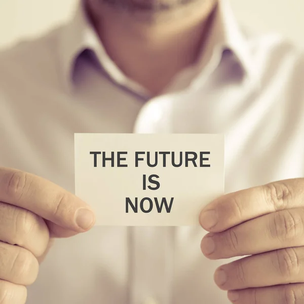 Κρατώντας το μέλλον είναι τώρα μήνυμα κάρτα επιχειρηματίας — Φωτογραφία Αρχείου