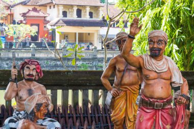 Mengwi Pura Taman Ayun tapınağında geleneksel heykeller, Bali, Endonezya