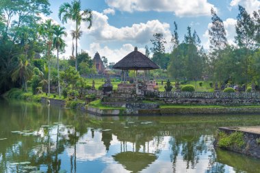 Mengwi, Bali, Endonezya 'daki Pura Taman Ayun Bali tapınağı kompleksi