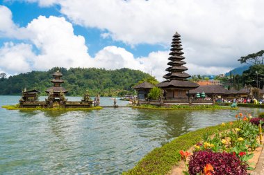 Bratan Gölü, Bali, Endonezya 'daki Pura Ulun Danu Bratan Bali tapınağı kompleksi