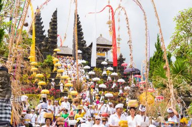 Bali, Endonezya Pura Besakih tapınağında dini alayı