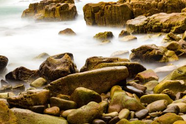 Renkli taşlar ve su elmas kafa coast, Avustralya