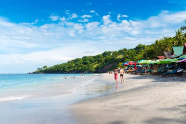 Beyaz kum Perasi plaj Bali, Endonezya